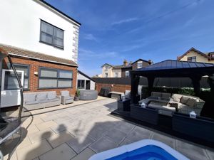 Photo 19- click for photo gallery